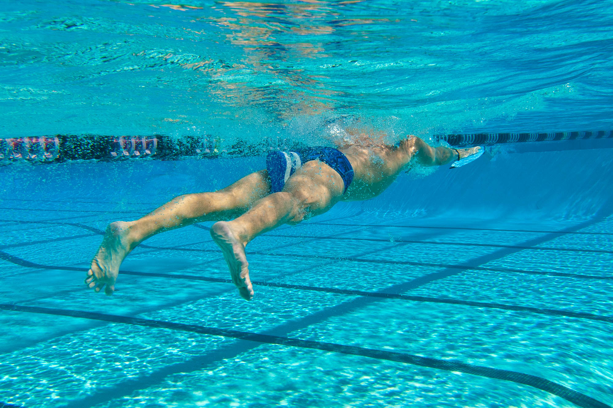How to Tell If Your Feet and Hips are Sinking While You're Swimming and
